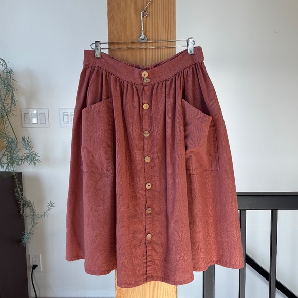 Handmade linen skirt - Picture 1 of 9